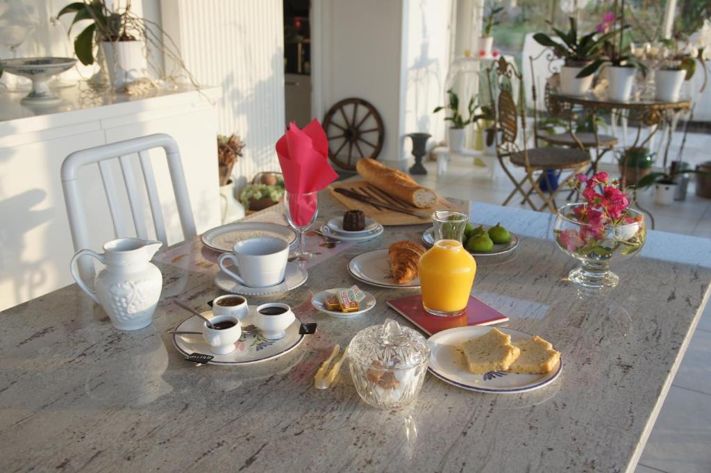 Bed and Breakfast Les Raisins Du Bonheur Puisseguin Zewnętrze zdjęcie