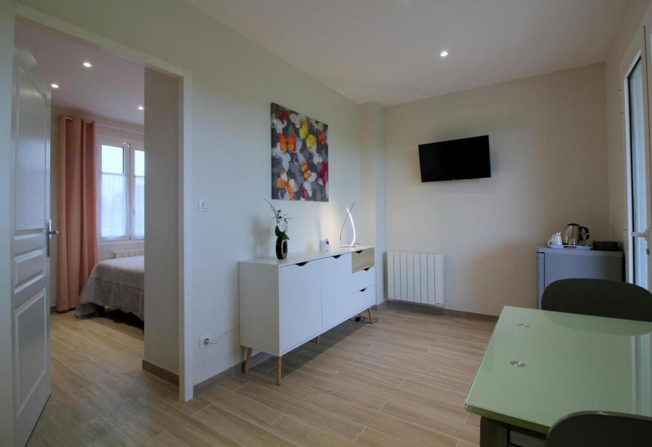 Bed and Breakfast Les Raisins Du Bonheur Puisseguin Zewnętrze zdjęcie